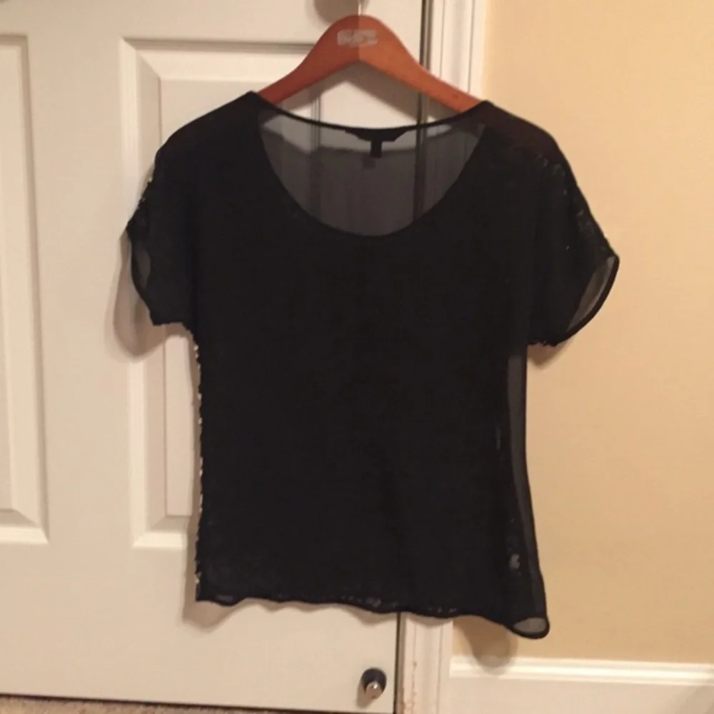 Sequence blouse with entire sheer back - Picture 2 of 4